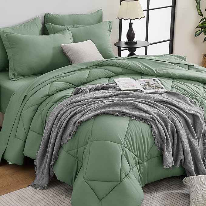 HEVUMYI Sage Green Queen Comforter Set - 7-Piece All Season Bed in a Bag Queen, Ultra Soft Bedding Set with Comforter, Flat Sheet, Fitted Sheet, Pillowcases, Pillow Shams, Sage Green