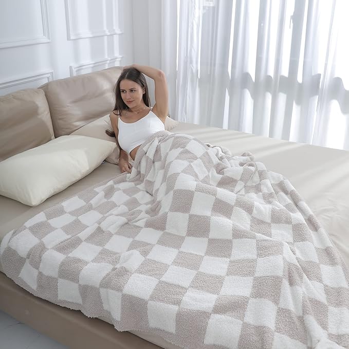 bearberry Fuzzy Checkerboard Grid Throw Blanket Soft Cozy Warm Microfiber All Season Blanket Decor for Couch Sofa Bed Travel Home (Cream, 50''x60'')