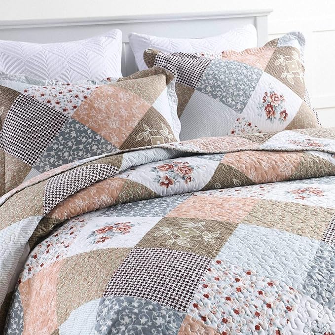 Homcosan Quilt Bedspreads Sets King Size (98x106 inches), Reversible Mocha Floral Patchwork Patterns, Lightweight Coverlet for All Season, 3-Piece Bedding (1 Quilt + 2 Pillow Shams)