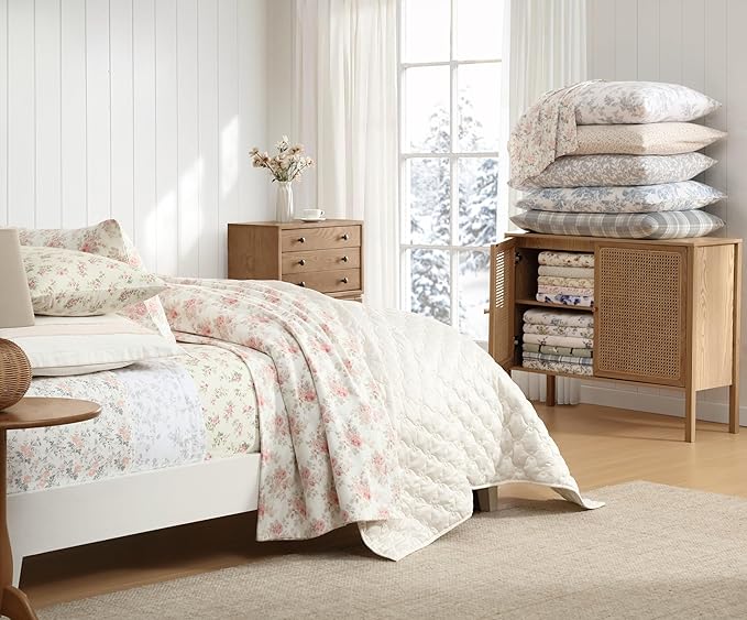 Laura Ashley - Flannel Sheets King Size, Anti-Pilling & Wrinkle Resistant Cotton, Touchably Soft for All-Season Comfort - Bed Sheets with Matching Pillowcases & Fitted Sheet (Berry Bright Red)