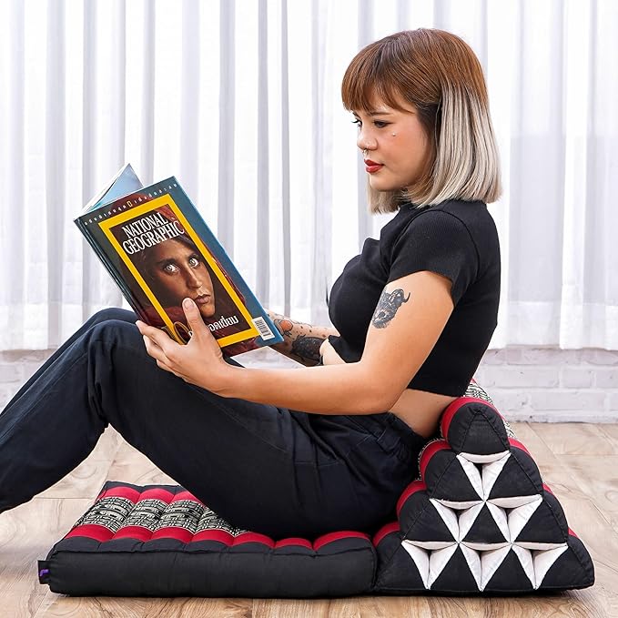 Leewadee 1-Fold Mat with Triangle Cushion – Comfortable TV Pillow, Foldable Mattress with Cushion Made of Kapok, 30 x 20 inches, Black Red