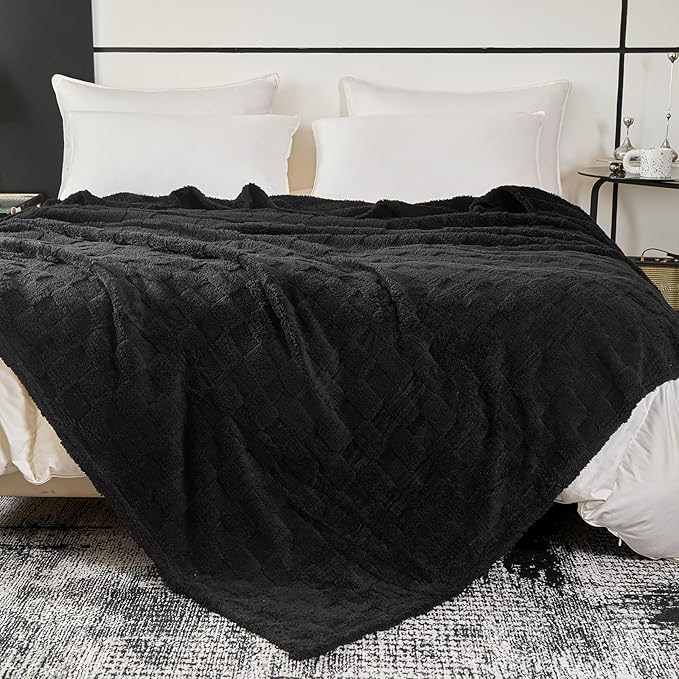 Twin Fleece Blanket for Couch - Super Soft Cozy Throw Blankets for Women,3D Checkered Striped Lightweight Blanket for Girls,All Seasons Flannel Blanket，Bed Home Decor，60x80 Inches