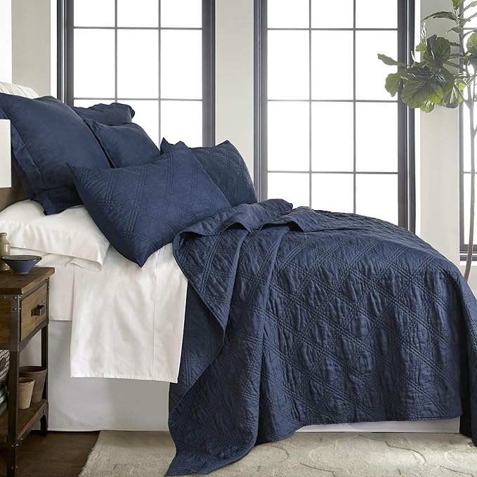 Levtex Home - 100% Linen Front/100% Cotton Back - Twin Quilt - Washed Linen - Navy - Quilt Size (68 x 86 in.)
