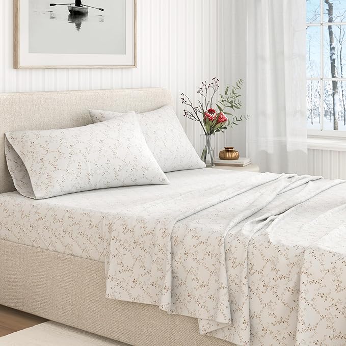 Great Bay Home Flannel Sheet Set King Size - 100% Turkish Cotton, Double-Brushed, Winter Floral Bed Sheets - Ultra-Soft, Cozy, 4-Piece Bedding Set (Winter Vines Tan)