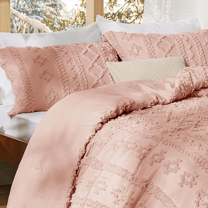 Bedsure Tufted Boho Comforter Set King Size - Pink Boho Bed Set, GentleSoft™ 3 Pieces Farmhouse Shabby Chic Embroidery Bedding, Gifts for Woman, Soft Jacquard King Comforter for All Seasons
