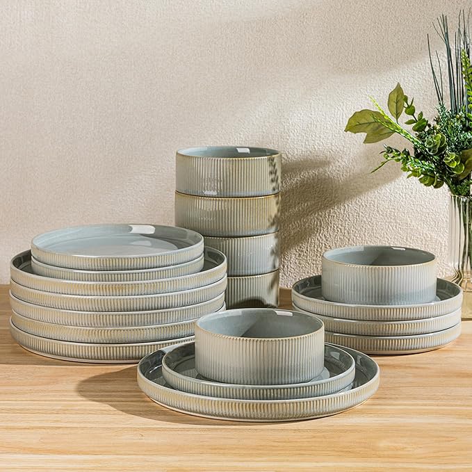 TheTerra Ceramic Dinnerware Sets for 6, 18 Pieces Porcelain Lightweight Plates and Bowls Sets, Scratch Resistant Dish Set, Oven & Microwave & Dishwasher Safe, Desert Sage