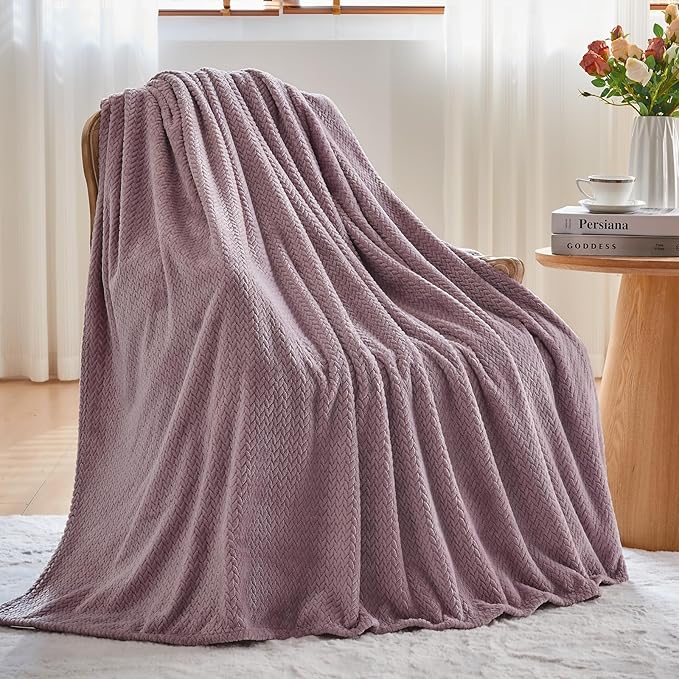 NEWCOSPLAY Super Soft Queen Blanket Light Purple Premium Silky Flannel Fleece Leaves Pattern Lightweight Bed Blanket All Season Use (Light Purple, Queen(90"x90"))
