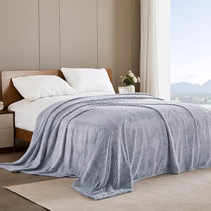 Exclusivo Mezcla Fleece Bed Blanket Queen Size, Super Soft and Warm Blankets for Couch, Sofa and Bed Waffle Textured, Cozy, Fuzzy and Lightweight (Mixed Navy Blue, 90x90 Inches)