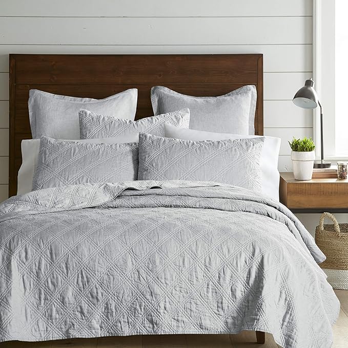 Levtex Home - 100% Linen Front/100% Cotton Back - Twin Quilt - Washed Linen - Light Grey - Quilt Size (68 x 86 in.)