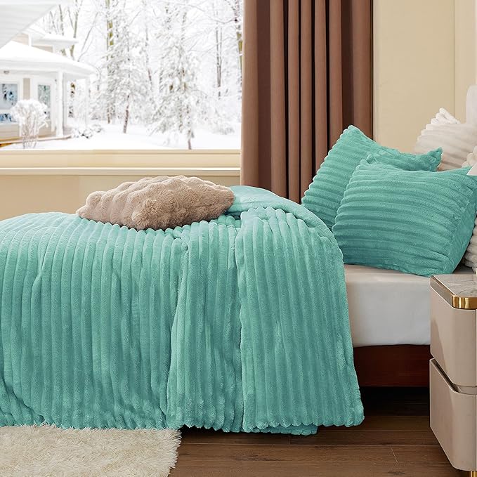 BEDELITE Fleece King Comforter Set -Super Soft & Warm Fluffy Haze Blue Bedding, Luxury Fuzzy Heavy Bed Set for Winter with 2 Pillow Cases