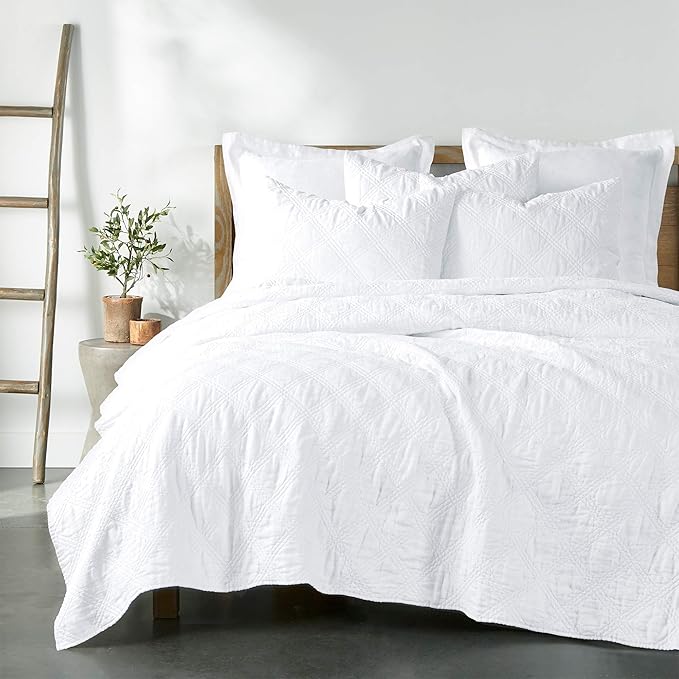 Levtex Home - 100% Linen Front/100% Cotton Back - King Quilt - Washed Linen - White - Quilt Size (106 x 92in.)