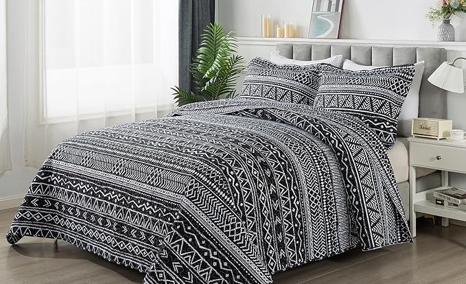 Travan 3-Piece King Quilt Set Striped Pattern Microfiber Soft Lightweight Bedding Set with Shams for All Season, Black Strips, King Size