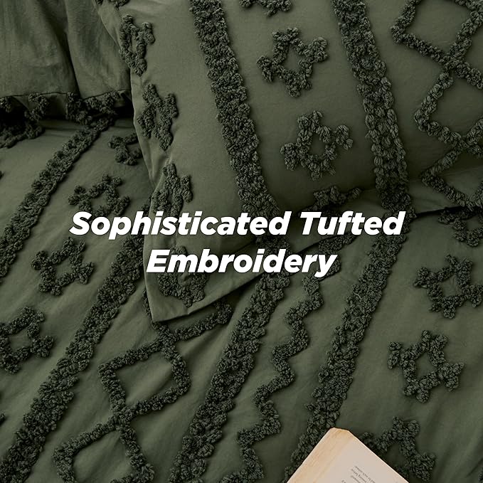 Bedsure Tufted Boho Comforter Set California King - Olive Green Boho Bed Set, GentleSoft™ 3 Pieces Farmhouse Shabby Chic Embroidery Bedding, Gifts for Woman, Soft Jacquard Comforter for All Seasons