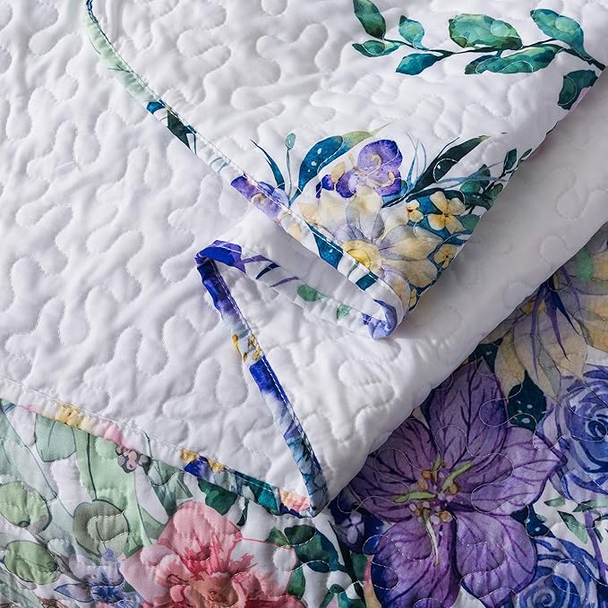 Travan King Quilt Set 3-Piece Bedspread Quilted Oversized Lightweight Microfiber Coverlet Set with Shams Violet Purple Floral Pattern Quilted Bedding Set for All Season, King