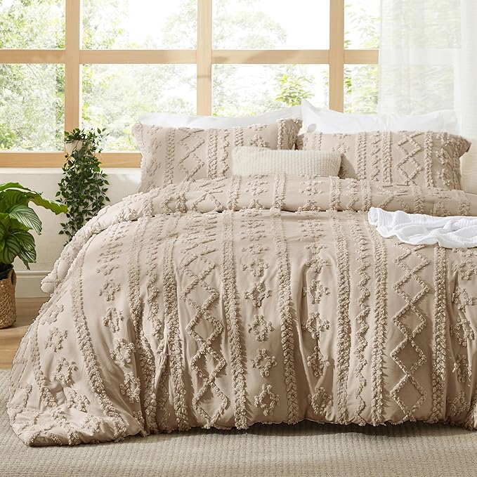 Bedsure Tufted Boho Comforter Set Queen Size - Khaki Boho Bed Set, GentleSoft™ 3 Pieces Farmhouse Shabby Chic Embroidery Bedding, Gifts for Woman, Soft Jacquard Queen Comforter for All Seasons