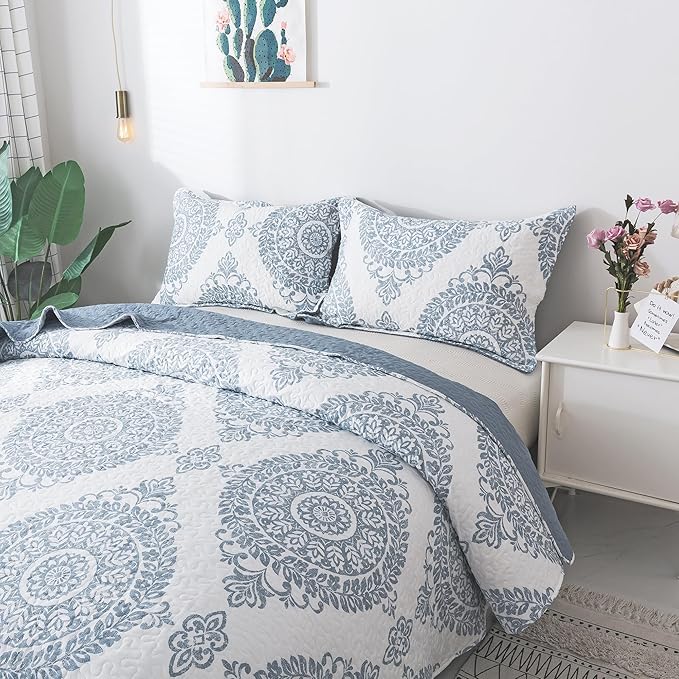Travan 3-Piece Quilt Set Quilted Bedspread Lightweight Coverlet Set Floral Printed Oversized Quilted Bedding Set with Shams for All Season, Blue Floral, Queen Size