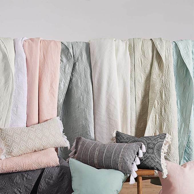 Levtex Home - 100% Linen Front/100% Cotton Back - Twin Quilt - Washed Linen - Light Grey - Quilt Size (68 x 86 in.)