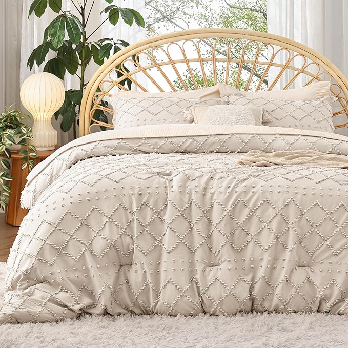 Bedsure Oversized King Comforter Set - Beige Comforter, Boho Tufted Shabby Chic Bedding, 3 Pieces Vintage Farmhouse Bed Set for All Seasons, Fluffy Soft Bedding with 2 Pillow Shams