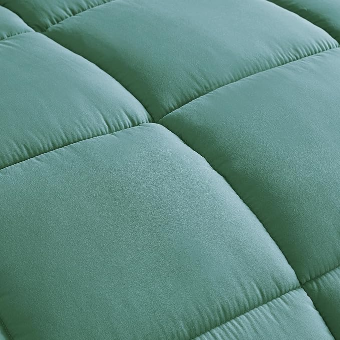 Chezmoi Collection 3-Piece All Season Oversized Queen Comforter Set Granite Green, Soft Quilted Down Alernative Duvet Insert with Corner Tabs, Lightweight Microfiber Bedding, 92 x 96 Inches