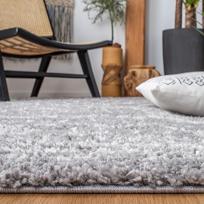 SAFAVIEH Arizona Shag Collection Accent Rug - 3'2" x 5', Grey & Ivory, Moroccan Design, Non-Shedding & Easy Care, 1.6-inch Thick Ideal for High Traffic Areas in Foyer, Living Room, Bedroom (ASG741G)