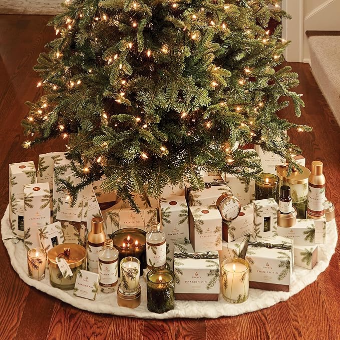 Thymes Frasier Fir Scented Candles for Home Decor – Green Heritage Holiday Candle – Notes of Siberian Fir Needles, Cedarwood & Sandalwood – Luxury Home Fragrance Gifts for Women & Men (3-Wick, 17 oz)