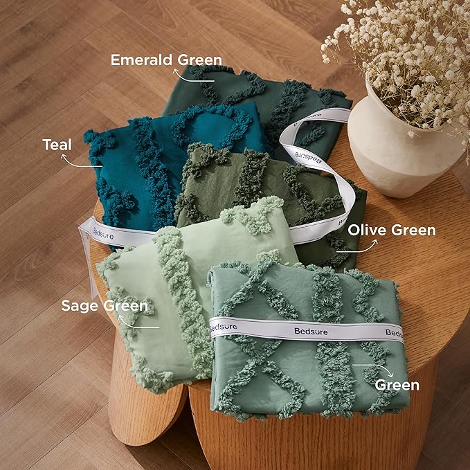 Bedsure Tufted Boho Comforter Set Queen Size - Teal Boho Bed Set, GentleSoft 3 Pieces Farmhouse Shabby Chic Embroidery Bedding, Gifts for Woman, Soft Jacquard Queen Comforter for All Seasons
