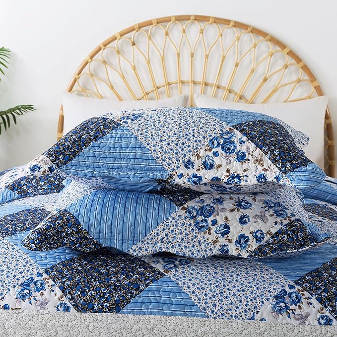 HoneiLife Quilt Set King Size - 3 Piece Microfiber Quilts Reversible Bedspreads Patchwork Coverlets Floral Bedding Set All Season Quilts with Blue and White Porcelain Pattern