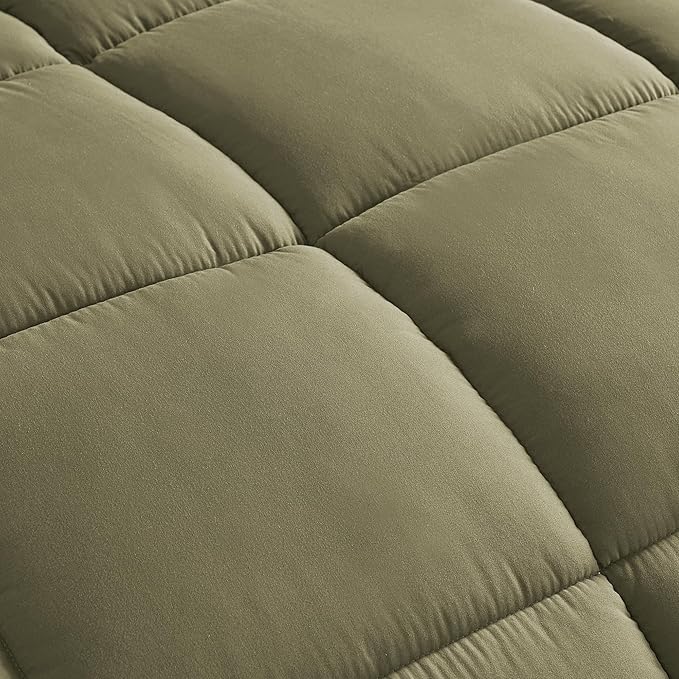 Chezmoi Collection 2-Piece All Season Twin Comforter Set Olive Green, Soft Quilted Down Alernative Duvet Insert with Corner Tabs, Lightweight Microfiber Bedding, 64 x 88 Inches