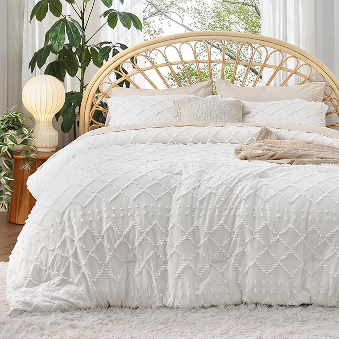 Bedsure Full Comforter Set - White Comforter, Boho Tufted Shabby Chic Bedding for Kids, 3 Pieces Vintage Farmhouse Bed Set for All Seasons, Fluffy Soft Bedding with 2 Pillow Shams