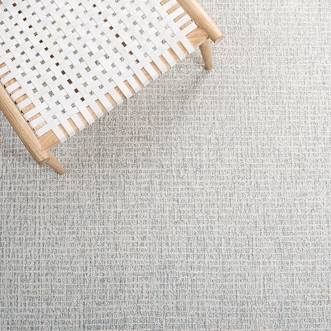 SAFAVIEH Abstract Collection Accent Rug - 4' Square, Light Grey & Ivory, Handmade Wool, Ideal for Living Room, Bedroom, Dining Room (ABT468F-4SQ)