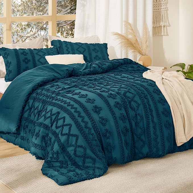 Bedsure Tufted Boho Comforter Set Queen Size - Teal Boho Bed Set, GentleSoft 3 Pieces Farmhouse Shabby Chic Embroidery Bedding, Gifts for Woman, Soft Jacquard Queen Comforter for All Seasons