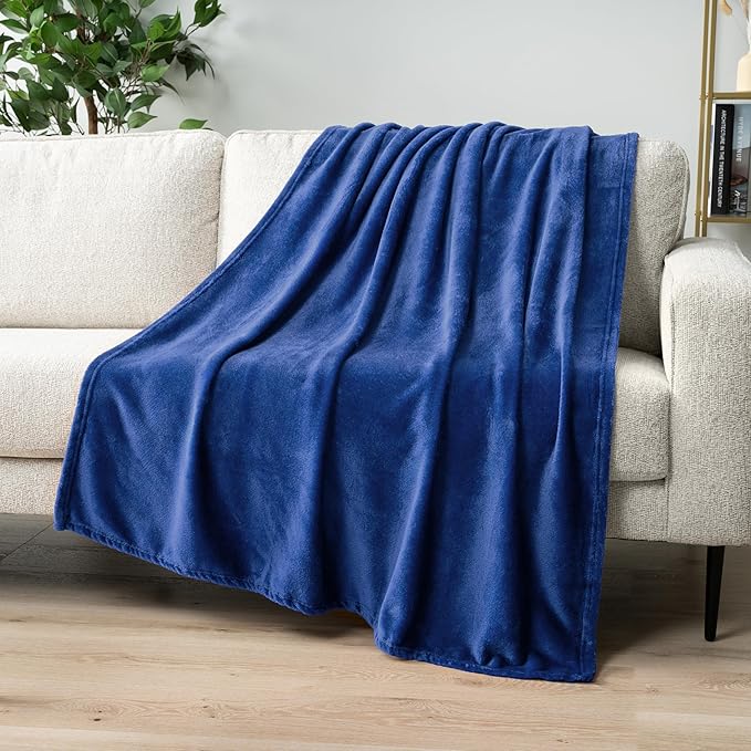 PAVILIA Blue Fleece Throw Blanket for Couch, Navy Super Soft Fuzzy Flannel Throw for Sofa, Luxury Plush Microfiber Blanket for Bed, Cozy Home Decorative Velvet Gift Blanket, 50x60
