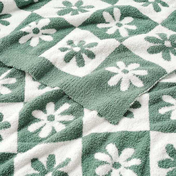 Snuggle Sac Checkered Blanket, Green Flower Throw Blanket for Christmas Couch Plaid Microfiber Fluffy Warm Cozy Fuzzy Reversible Checkerered Blankets for Sofa, Chair, Bed, 50x60 inches