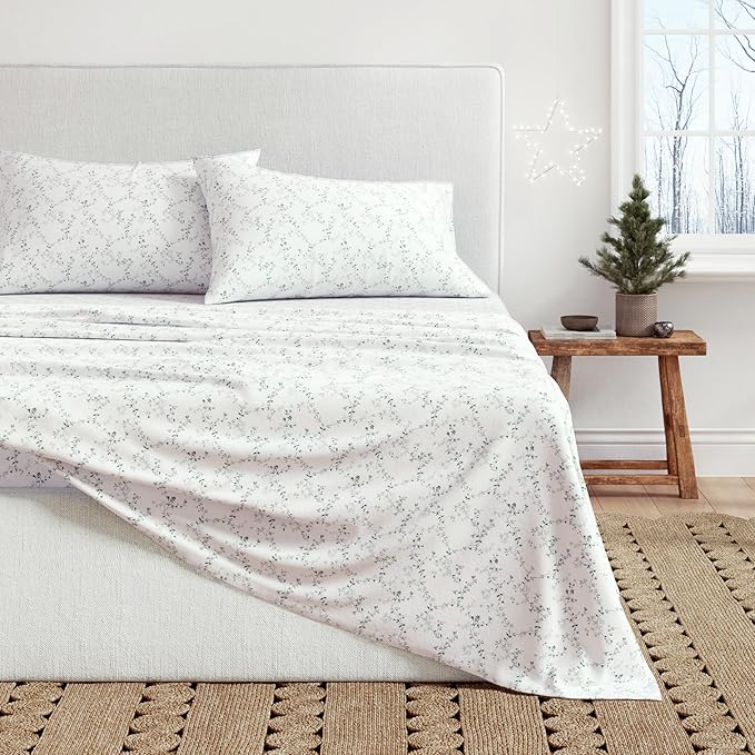 Great Bay Home Flannel Sheet Set Full Size - 100% Turkish Cotton, Double-Brushed, Winter Floral Bed Sheets - Ultra-Soft, Cozy, 4-Piece Bedding Set (Winter Vines Green)