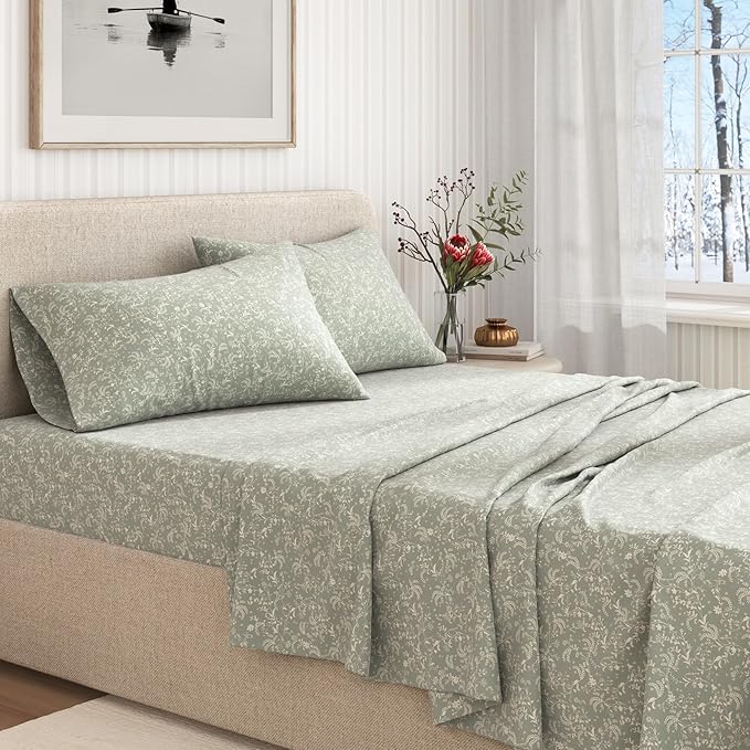 Great Bay Home Flannel Sheet Set California King Size - 100% Turkish Cotton, Double-Brushed, Winter Floral Bed Sheets - Ultra-Soft, Cozy, 4-Piece Bedding Set (ICY Bloom)