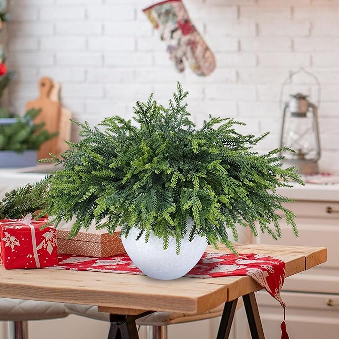 100 Pcs Christmas Greenery Pines Branch Pine Branches Artificial Green Pine Stem - Real Touch for Vase DIY Crafts Flower Arrangement Home Indoor Christmas Decor(18 Inch)