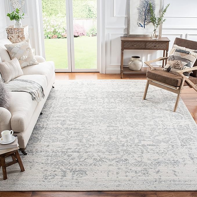 SAFAVIEH Madison Collection Area Rug - 3' Square, Silver & Ivory, Snowflake Medallion Distressed Design, Non-Shedding & Easy Care, Ideal for High Traffic Areas in Living Room, Bedroom (MAD603G)