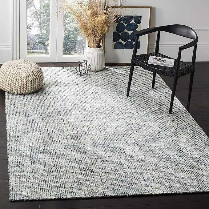 SAFAVIEH Abstract Collection Area Rug - 6' x 9', Blue & Charcoal, Handmade Wool, Ideal for High Traffic Areas in Living Room, Bedroom (ABT468B)