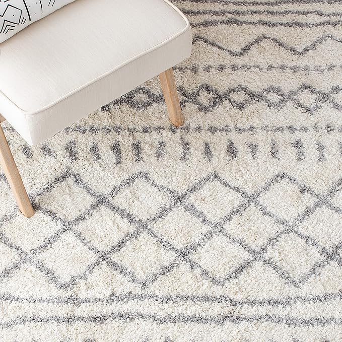 SAFAVIEH Arizona Shag Collection Runner Rug - 2'3" x 6', Ivory & Grey, Moroccan Design, Non-Shedding & Easy Care, 1.6-inch Thick Ideal for High Traffic Areas in Living Room, Bedroom (ASG741F)