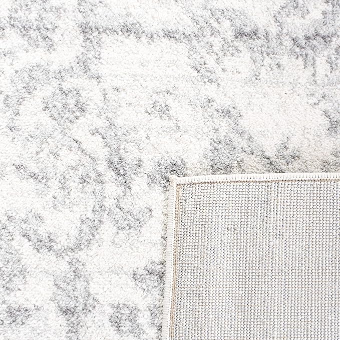 SAFAVIEH Madison Collection Runner Rug - 2'3" x 6', Silver & Ivory, Snowflake Medallion Distressed Design, Non-Shedding & Easy Care, Ideal for High Traffic Areas in Living Room, Bedroom (MAD603G)