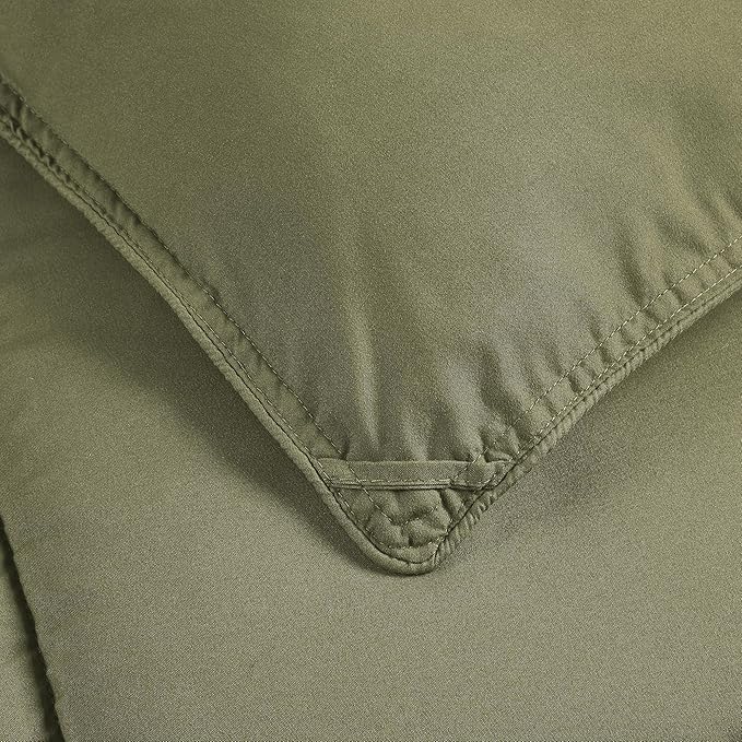 Chezmoi Collection 3-Piece All Season Oversized King Comforter Set Olive Green, Soft Quilted Down Alernative Duvet Insert with Corner Tabs, Lightweight Microfiber Bedding, 110 x 96 Inches